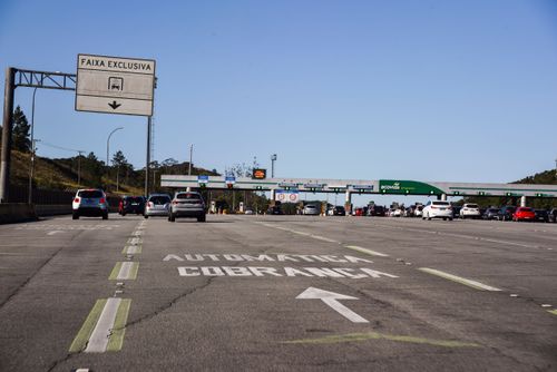 Faixas exclusivas para cobrança automática na SP-160 Rodovia dos Imigrantes