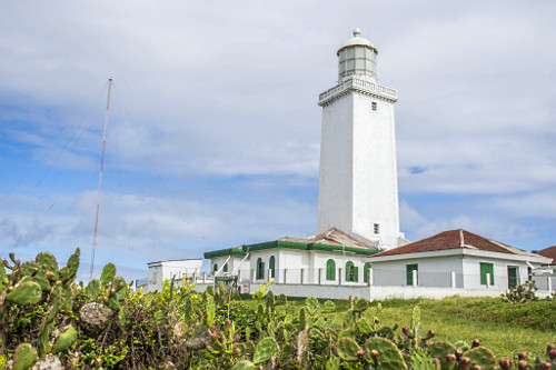 Farol de Santa Marta com casas de faroleiros no entorno - inaugurado em 1891 - Cabo de Santa Marta - Rota das