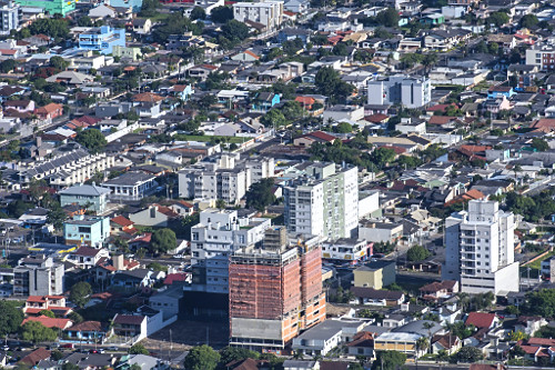Cidade vista de cima a partir do Morro da Borrússia