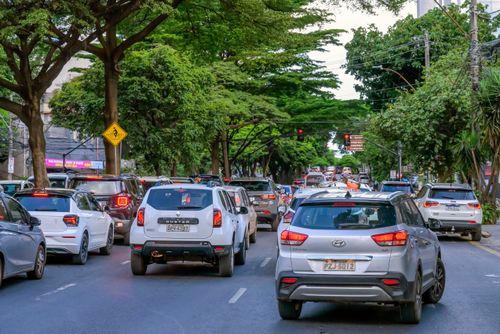 Trânsito na Avenida Bias Fortes