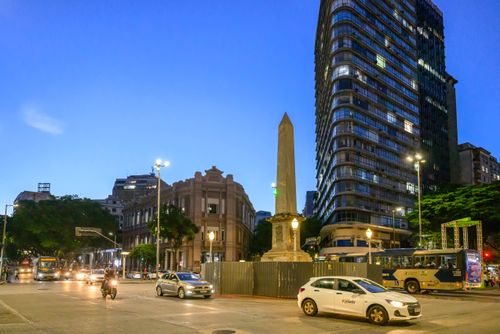 Obelisco conhecido como Pirulito na Praça Sete de Setembro - marco do centenário da Independência