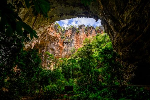 Gruta do Janelão - Parque Nacional Cavernas do Peruaçu - transição dos biomas caatinga e cerrado - Mosaico