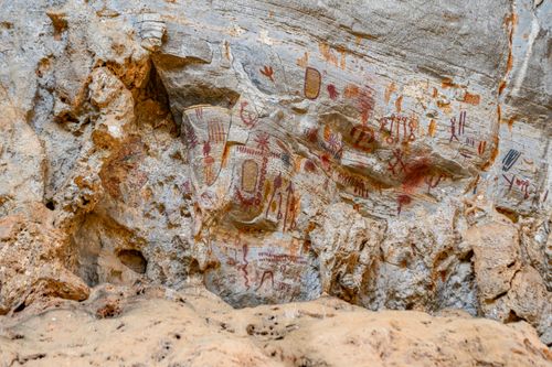 Pinturas rupestres na Lapa dos Desenhos - Parque Nacional Cavernas do Peruaçu - Mosaico Sertão Veredas-Perua