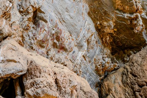 Pinturas rupestres na Lapa dos Desenhos - Parque Nacional Cavernas do Peruaçu - Mosaico Sertão Veredas-Perua