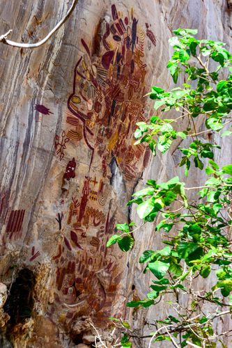Pinturas rupestres na Lapa dos Desenhos - Parque Nacional Cavernas do Peruaçu - Mosaico Sertão Veredas-Perua