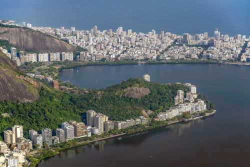 Lagoa Rodrigo de Freitas e bairros Ipanema e Leblon - vista a partir do alto do Morro do Corcovado