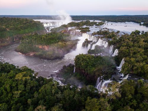 Vista de drone das Cataratas do Iguaçu - Parque Nacional do Iguaçu