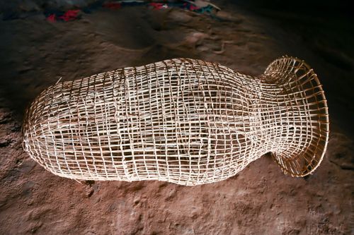 Cesto armadilha covo de cipó para pegar peixe da etnia Waujá - Parque Indígena do Xingu