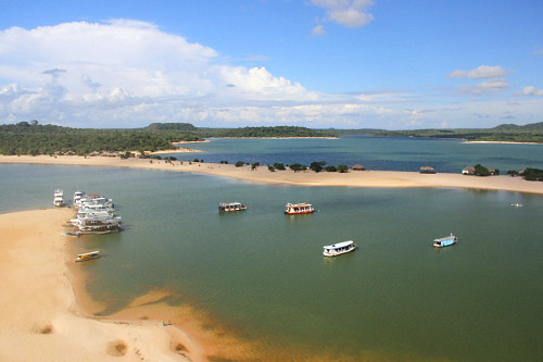 Vista de cima da Praia do Cajueiro e Ilha do Amor - só aparece nos períodos de seca - Rio Tapajós - Alter d
