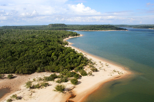 Vista da praia da Ilha do Amor - só aparece nos períodos de seca do Rio Tapajós - Alter do Chão - 