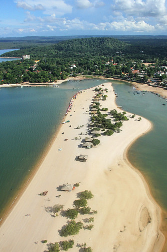 Vista de cima da Ilha do Amor - só aparece nos períodos de seca do Rio Tapajós - Alter do Chão -