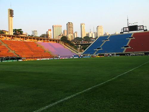 Estádio do Pacaembu vazio durante a tarde - São Paulo