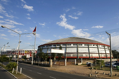 Ginásio de esportes Gigantinho - ginásio poliesportivo integrado ao Complexo Beira-rio - com o estádio do c