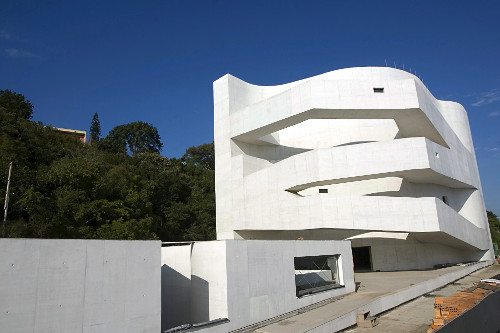 Fundacão Iberê Camargo - projetada por Álvaro Siza