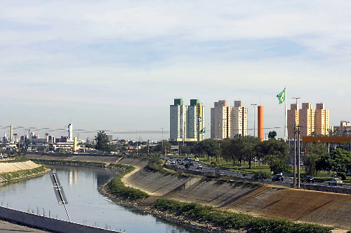 Rio Tietê no bairro do Tatuape - SP