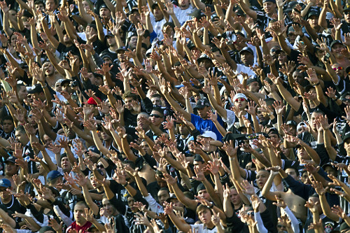 Torcida do Esporte Clube Corinthians durante a partida entre Fluminense e Corinthians - Estádio do Pacambú