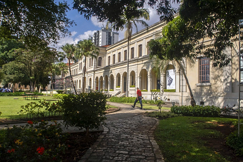 Museu da Imigração e Memorial do Imigrante - instalado na antiga Hospedaria dos Imigrantes construída para 