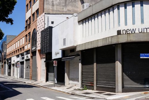 Lojas fechadas no final de semana