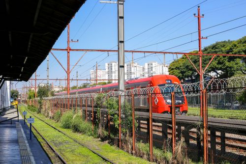 Trem da CPTM Companhia Paulista de Trens Metroplitanos - Linha 10 Turquesa - bairro da Mooca 