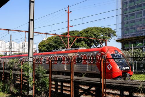 Trem da CPTM Companhia Paulista de Trens Metroplitanos - Linha 10 Turquesa - bairro da Mooca 