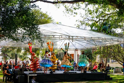 Apresentação do Grupo Folclórico Cultural Kantuta Bolívia no Festival de Inverno das Culturas Imigrantes n