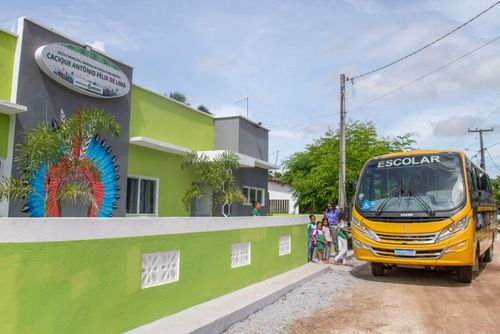 Escola Municipal Indígena de Ensino Fundamental Cacique Antônio Felix de Lima na Aldeia Tramataia da etnia P