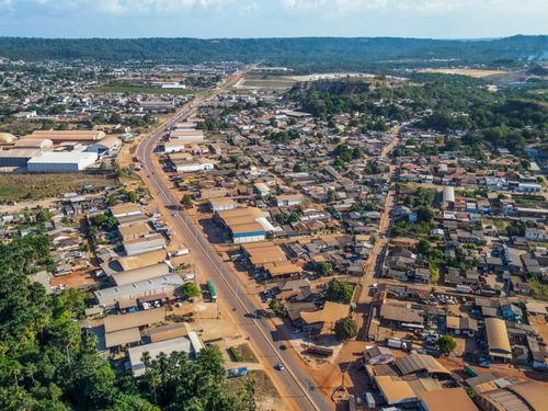 Vista de drone do Bairro da Matinha às margens da Rodovia Santarém-Cuiabá - Rodovia BR-163
