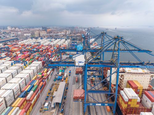Complexo portuário - TCP Terminal de Contêineres do Porto de Paranaguá - Baía de Paranaguá