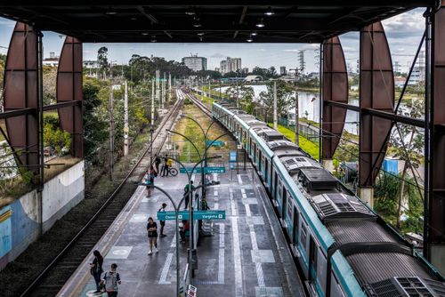 Plataforma de embarque da Estação Santo Amaro Linha 5 - Lilás do Metrô