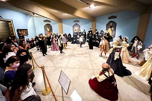 Exposição O Julgamento de Fouquet - bonecos de cera retratam sociedade francesa do século XVII obra de Dani