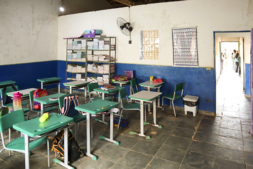 Sala de aula da Escola Municipal João Gontijo Ferreira