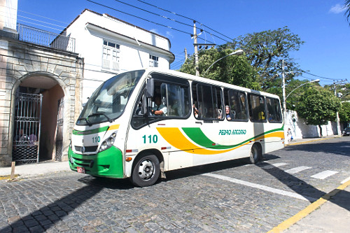 04LW798