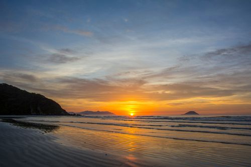 Amanhecer na Praia de Guaratuba