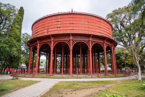 Caixa D'água de 1875 em operação - abastecimento de água potável - praça Piratinino de Almeida
