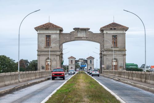 Ponte Internacional Barão de Mauá - fronteira Brasil / Uruguai ao fundo - patrimônio cultural binacional