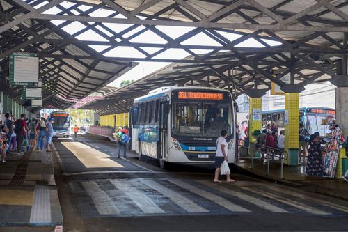 04RT157