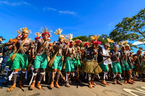 Indígenas no acampamento Terra Livre - ato pela demarcação e contra mineração em terras indígenas