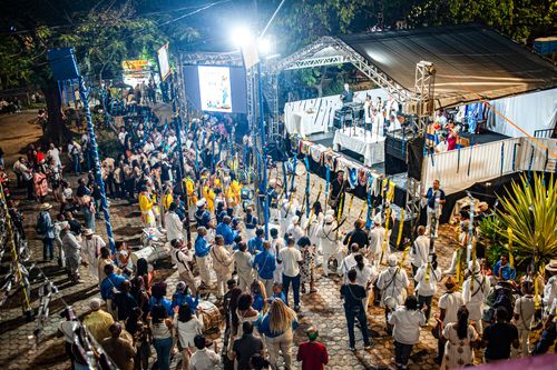Reinado de Nossa Senhora do Rosário - Festa de N. Sra. Aparecida , São Benedito e Santa Efigênia - missa Co