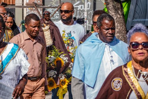Irmandades de São Benedito na procissão em celebração dos 300 anos de São Benedito - Largo do Arouche