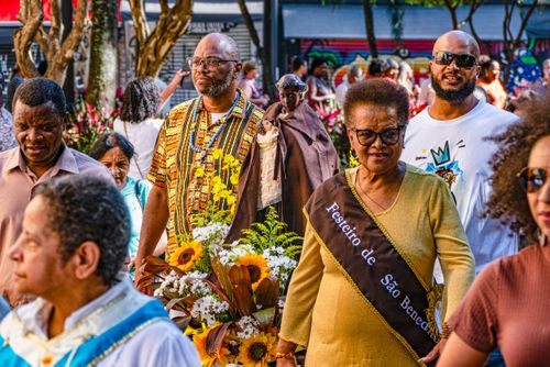Irmandades de São Benedito na procissão em celebração dos 300 anos de São Benedito - Largo do Arouche