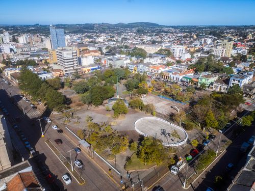 Vista de drone da Praça Esporte no centro da cidade 