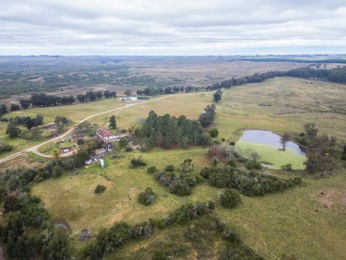 Vista de drone de estância de 1790 