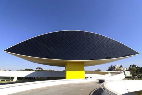 MON Museu Oscar Niemeyer - projeto de Oscar Niemeyer - USO SOMENTE MEDIANTE CONSULTA A FUNDAÇÃO OSCAR NIEMEY