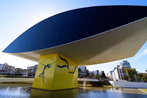 MON Museu Oscar Niemeyer - projeto de Oscar Niemeyer - USO SOMENTE MEDIANTE CONSULTA A FUNDAÇÃO OSCAR NIEMEY