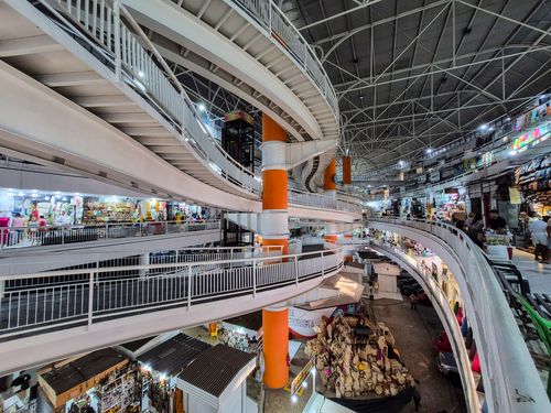 Vista interna no Mercado Central de Fortaleza - comércio de produtos regionais e artesanais