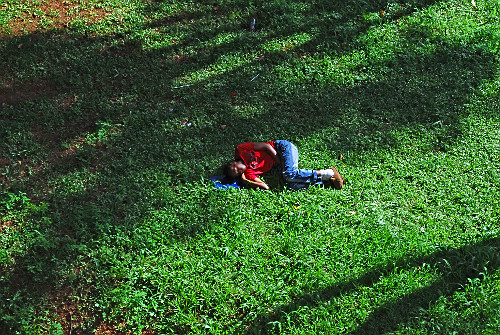 Morador de rua no Vale do Anhangabaú - Centro - São Paulo - SP