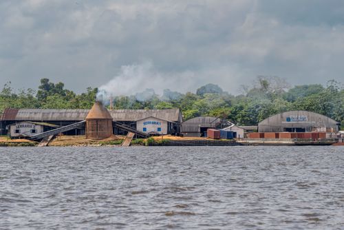 Serraria na margem da Baía do Vieira Grande - Ilha do Marajó