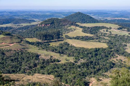 Vista de cima da Cuesta de Botucatu - APA Área de Proteção Ambiental Cuesta Guarani