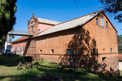 Faculdade de Ciências Agronômicas instalada na Fazenda Experimental Lageado integrada ao campus da UNESP