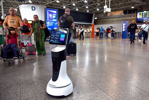 Robô KATE autoatendimento aos clientes do RIOgaleão - Aeroporto Internacional Tom Jobim - IA Inteligência A